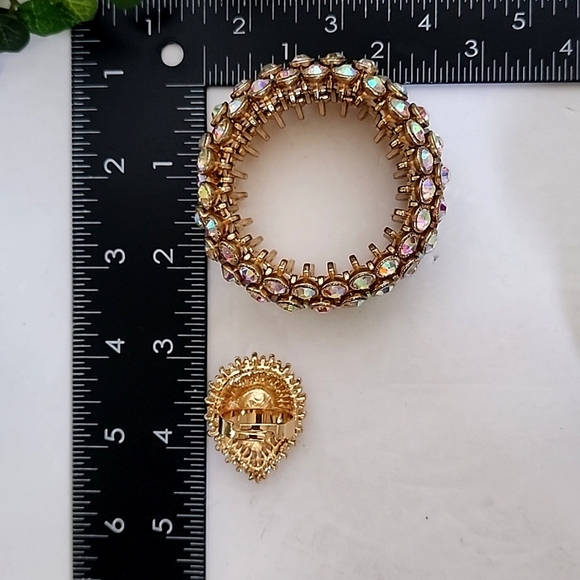 Beautiful Iridescent Crystal Statement Stretch Bracelet and Ring - Picture 3 of 12